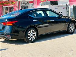 نيسان ألتيما